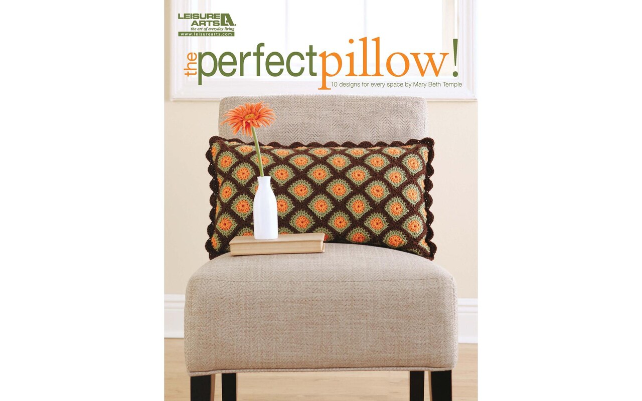 Leisure Arts The Perfect Pillow Crochet Bk